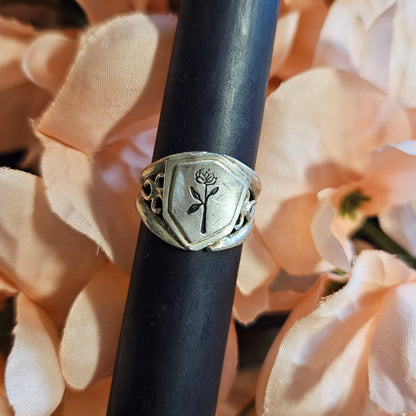Black Rosen Shield Ring