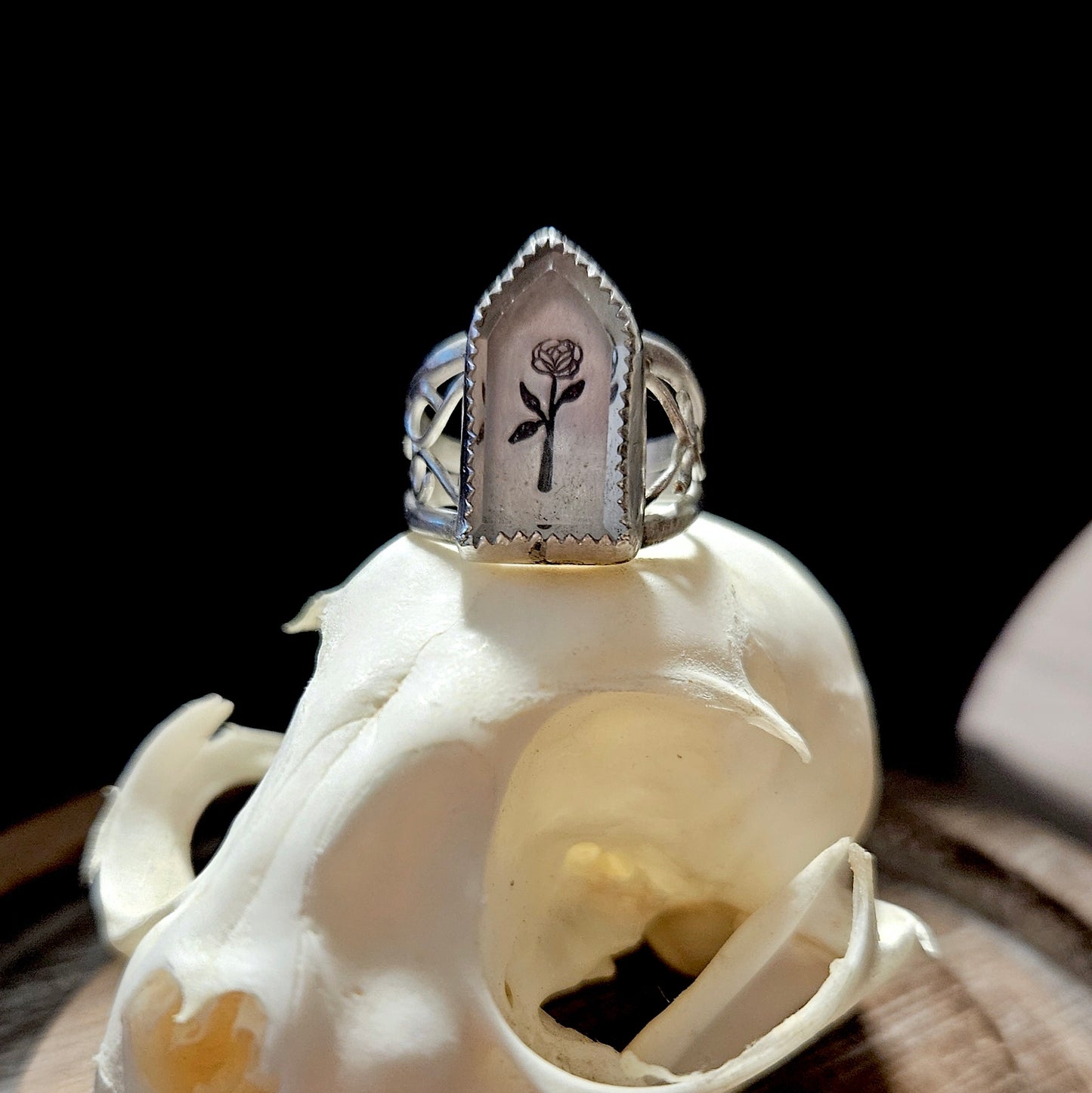 Black Rosen Arch Ring