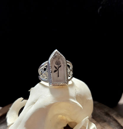 Black Rosen Arch Ring