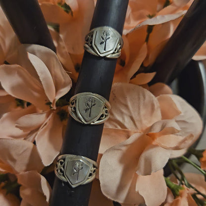 Black Rosen Shield Ring